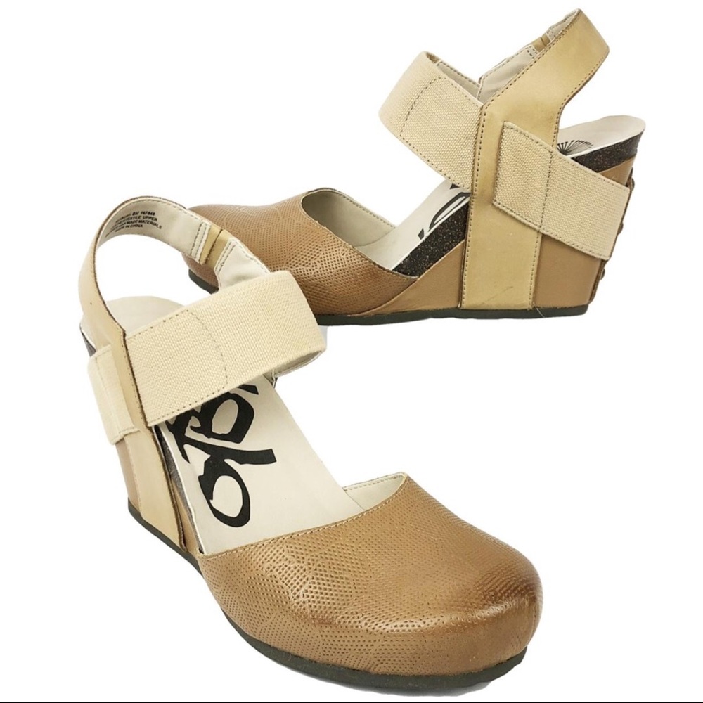 OTBT "Rexburg" 8M Tan Embossed Leather Textile